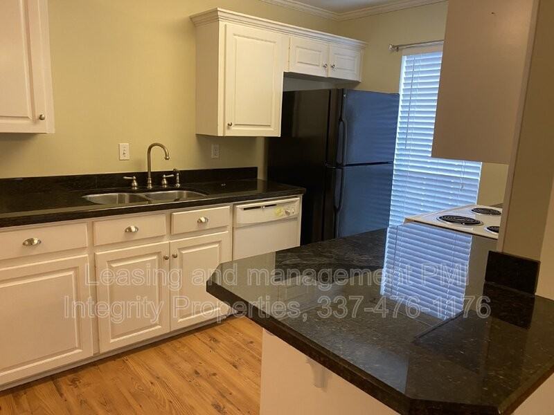 183 Steiner Rd #211 - Photo 7 of 20