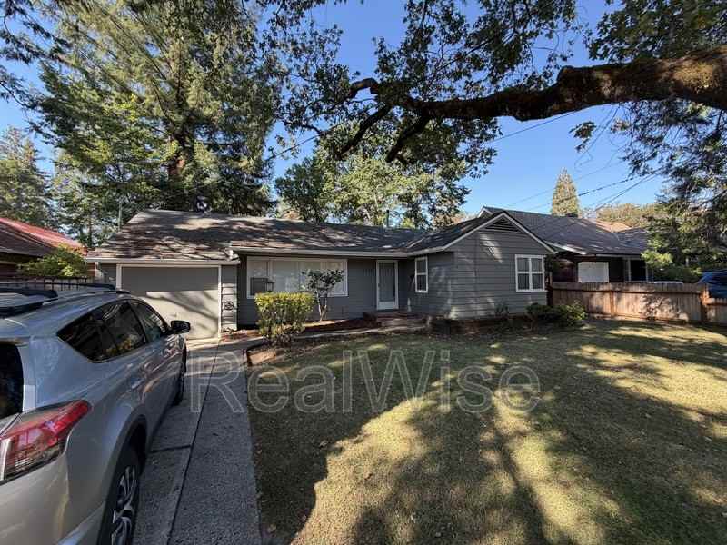 1324 Nw Washington Blvd - Photo 4 of 33