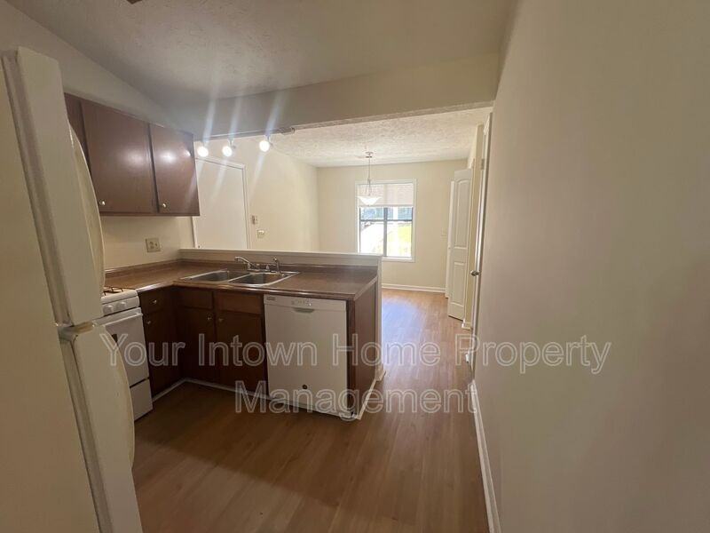 3352 Hogan Dr Nw - Photo 5 of 15