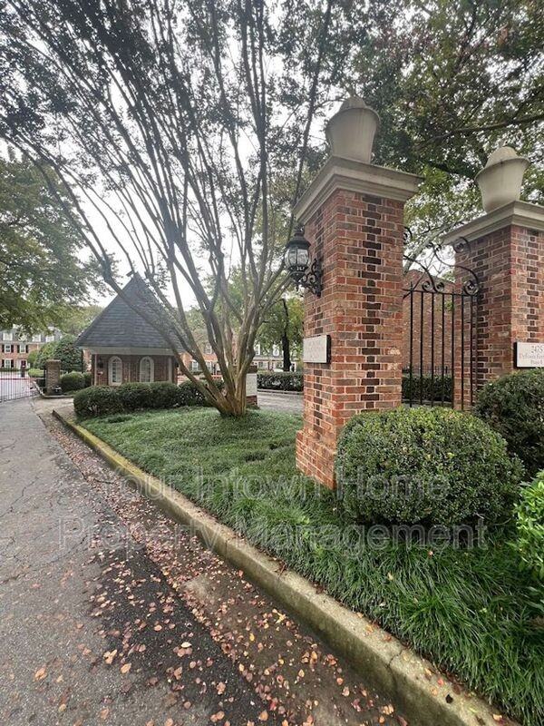 6 Palace Green Pl Nw - Photo 2 of 14