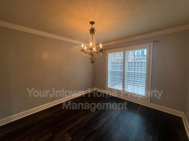 6 Palace Green Pl Nw - Photo 4 of 14