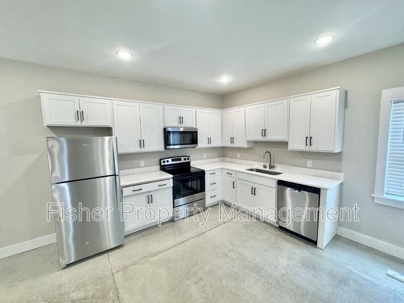 1412 Rogers St #1 - Photo 5 of 22
