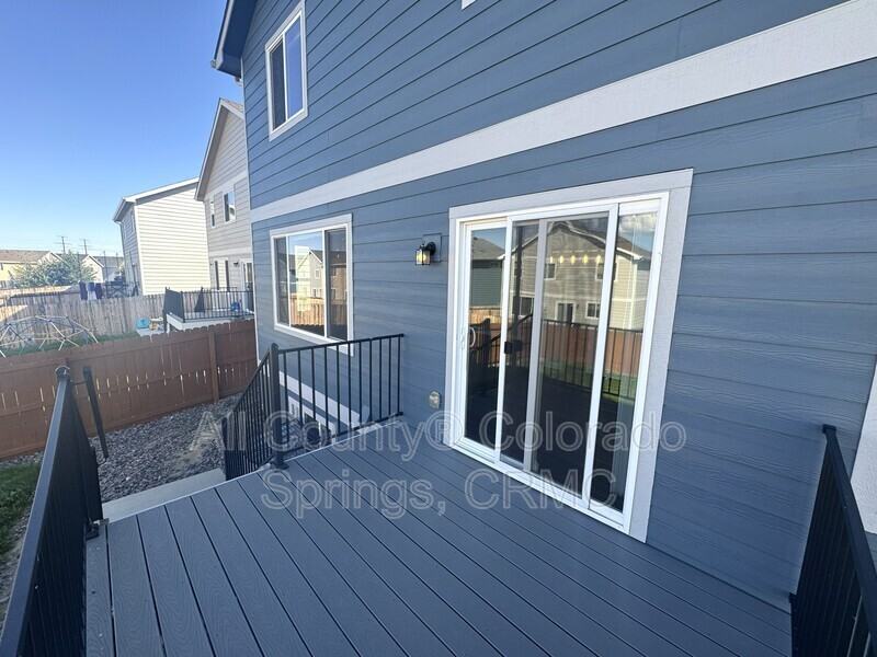 10520 Horton Dr - Photo 6 of 35
