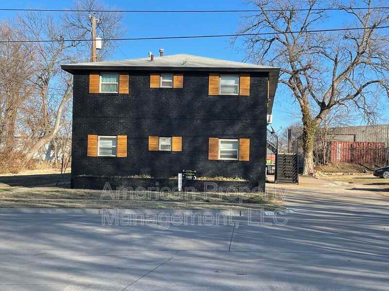 719 S Troost Ave #7 - Photo 2 of 22