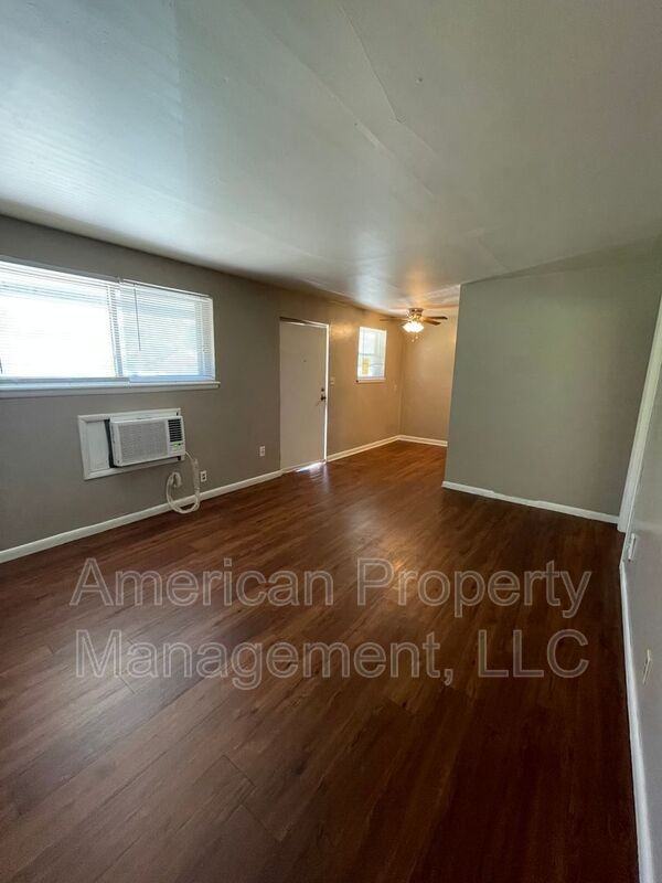 719 S Troost Ave #7 - Photo 7 of 22