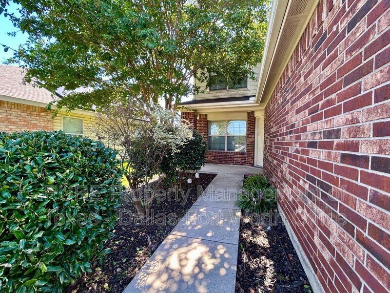 809 San Miguel Trl - Photo 3 of 42