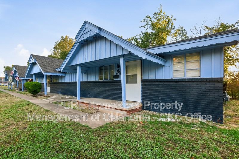 3908 S Hudson Ave - Photo 2 of 18