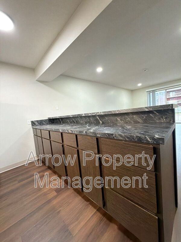 649 S 18th St - Photo 2 of 14