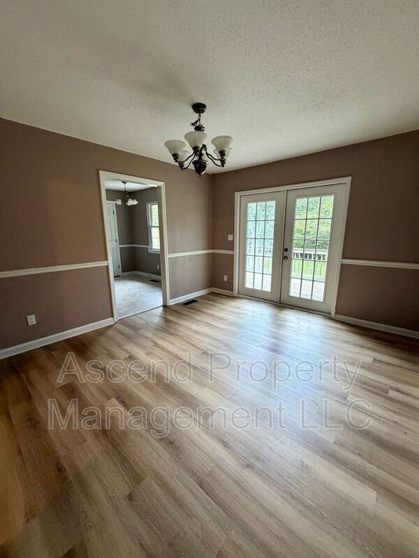 5428 Country Village Dr - Photo 5 of 25
