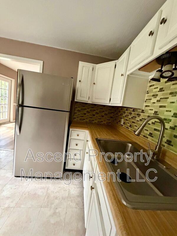 5428 Country Village Dr - Photo 7 of 25