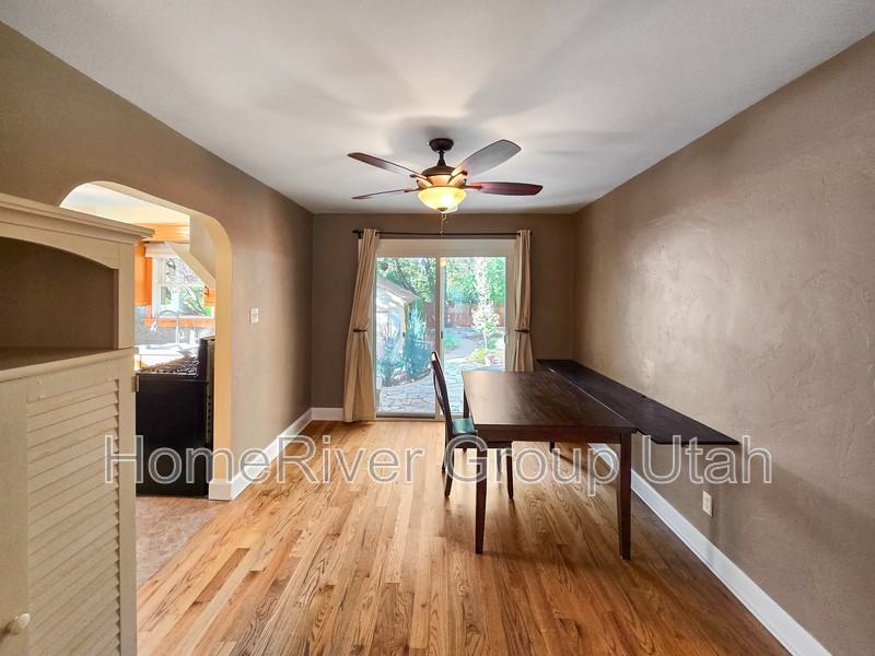 1244 28th St - Photo 5 of 27