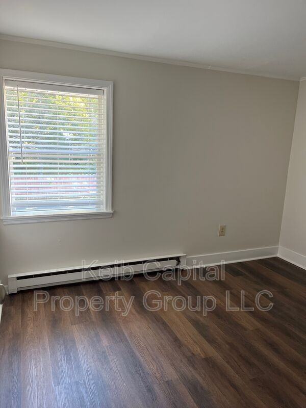 90 Ford St #9 - Photo 3 of 6