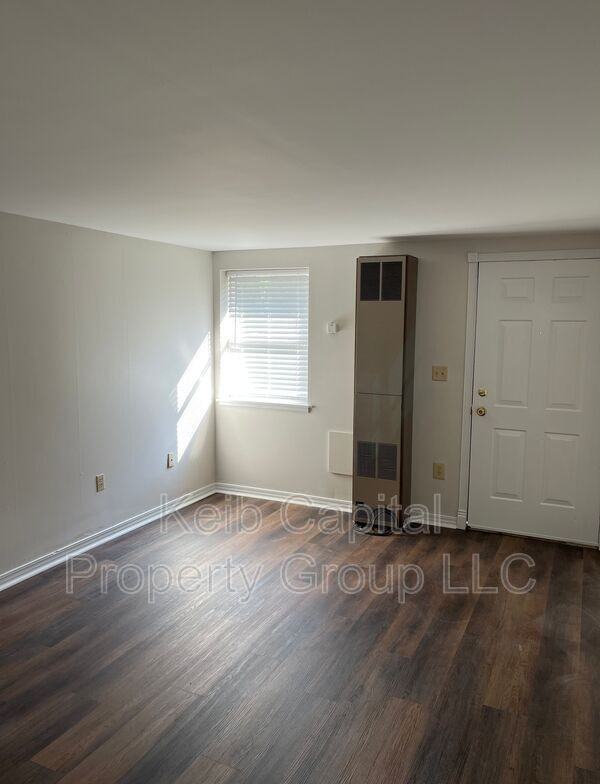 90 Ford St #9 - Photo 5 of 6