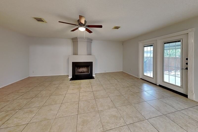 447 Irongate Rdg - Photo 2 of 20