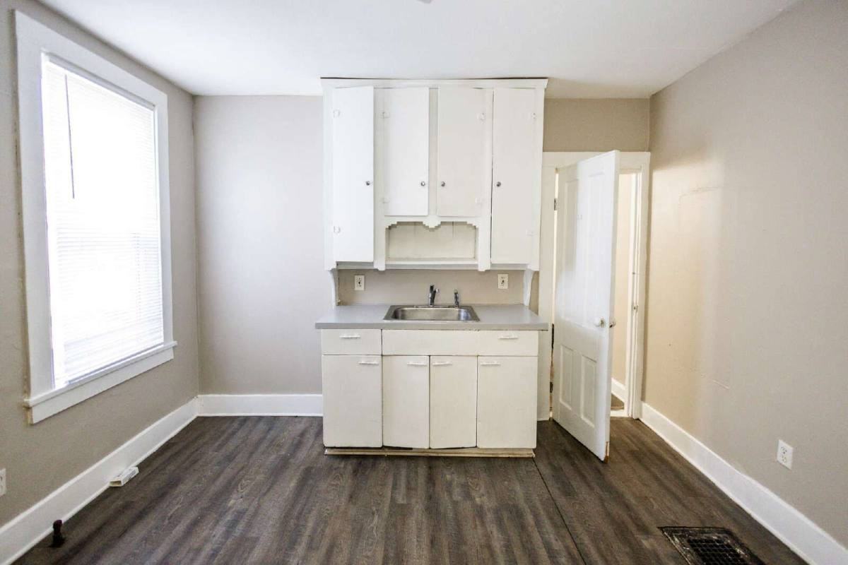 3926 Woodbridge Ave #2 - Photo 5 of 9