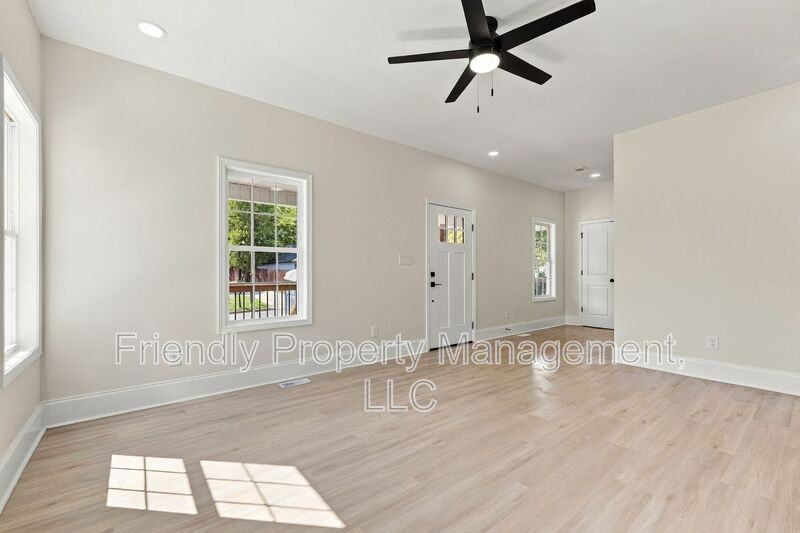 2306 Ford Pl - Photo 5 of 43