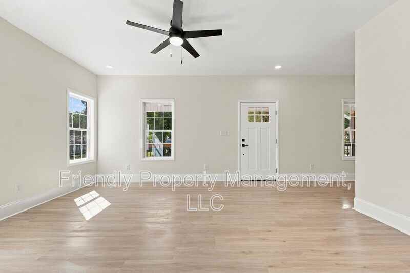 2306 Ford Pl - Photo 6 of 43