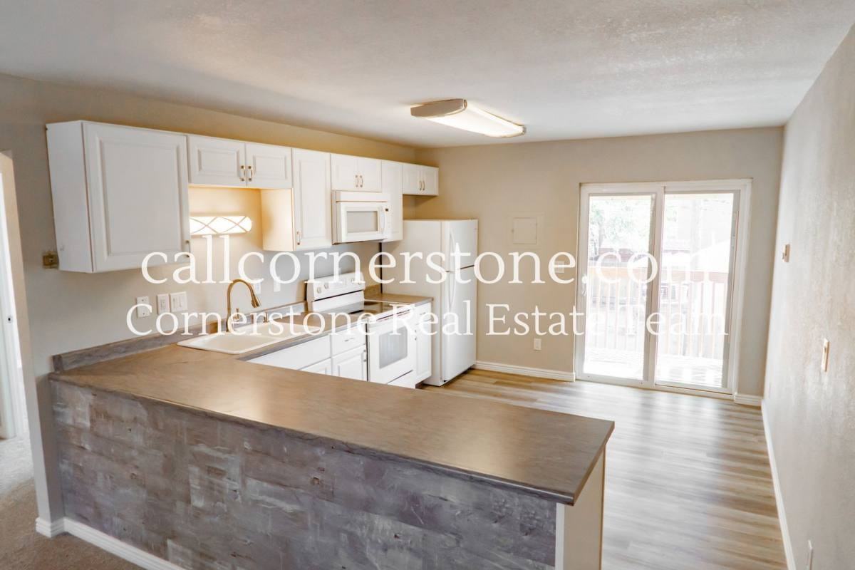 625 Yuma St #C - Photo 6 of 14