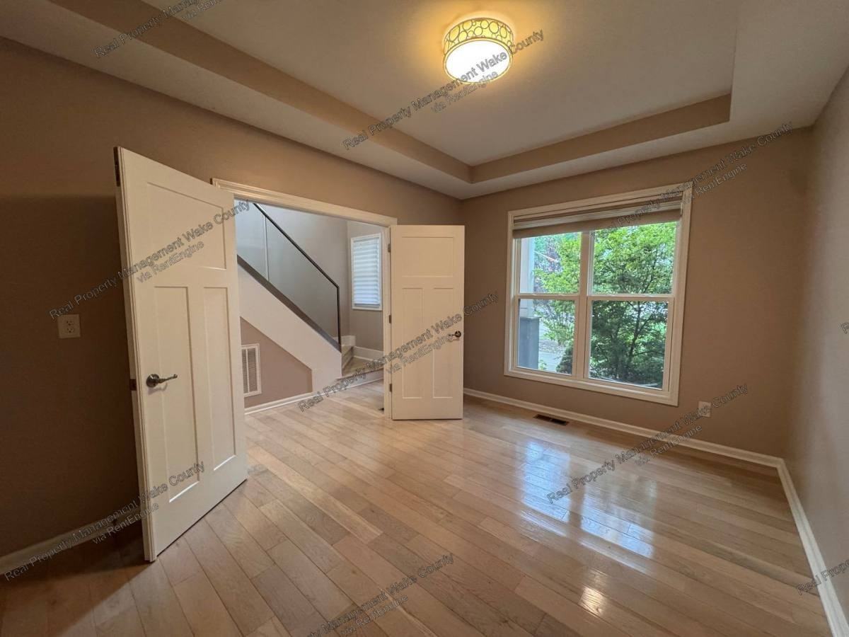 1217 Belhaven Rd - Photo 2 of 20