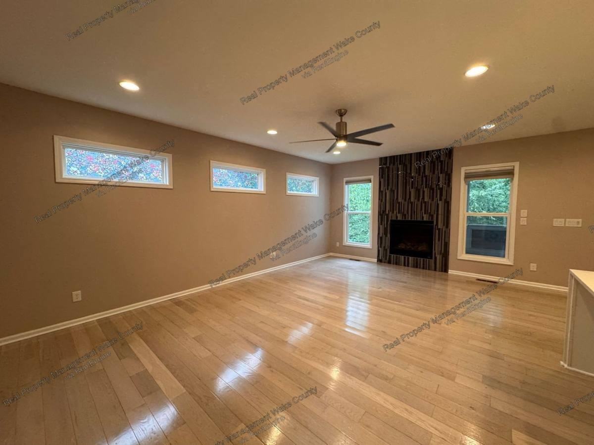 1217 Belhaven Rd - Photo 3 of 20
