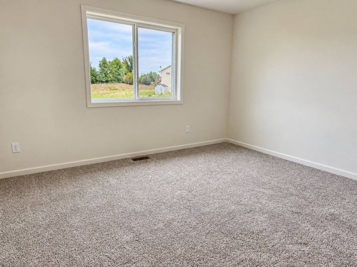 947 Breckenridge Ln - Photo 6 of 20