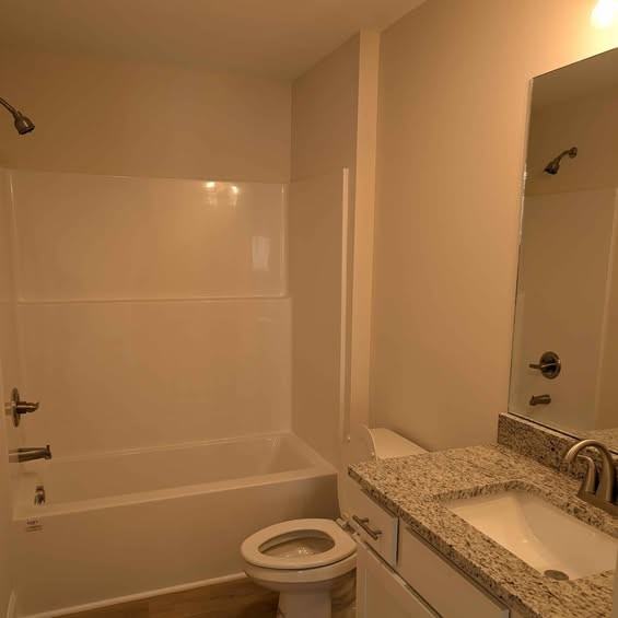 1009A W Elmwood Dr #1009A - Photo 5 of 6