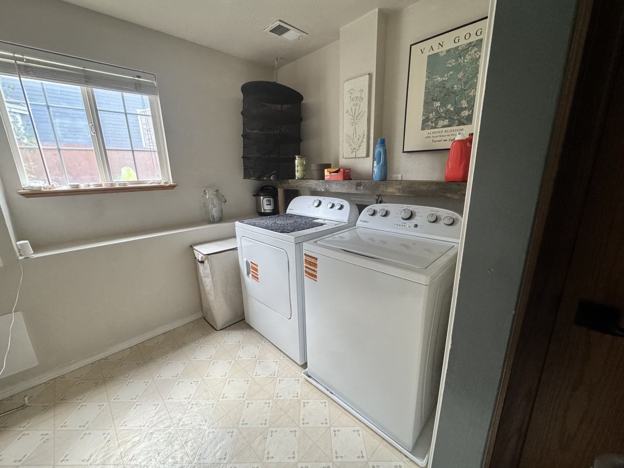 5924 E Conservation Dr - Photo 6 of 20