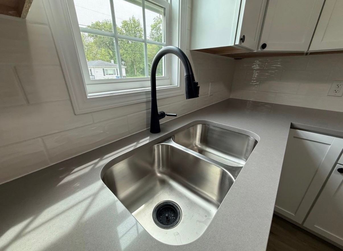 4114 Park Ave - Photo 6 of 10