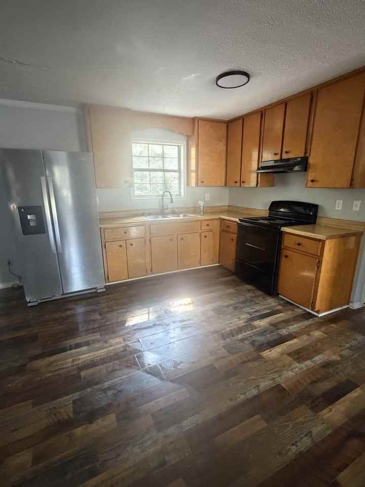 163 Cox Rd #163COXRD - Photo 3 of 8