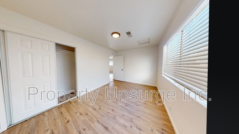 2092 Fogg Ave - Photo 5 of 7