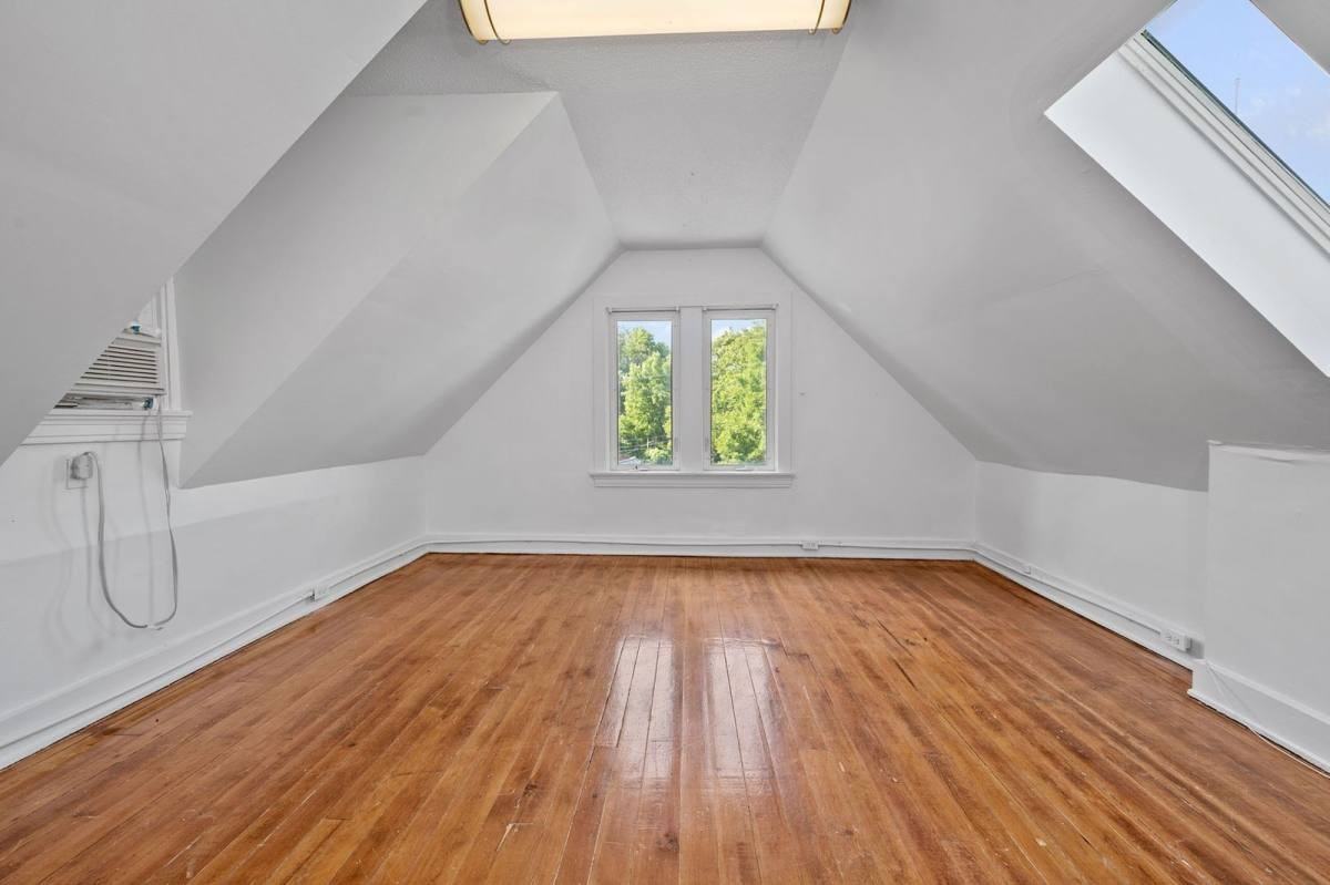 116 Lyon St - Photo 6 of 15