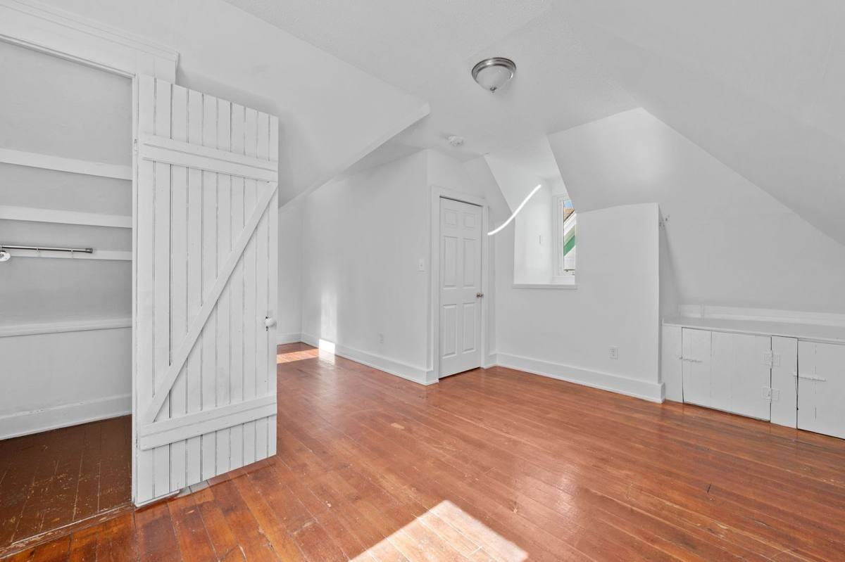 116 Lyon St - Photo 7 of 15