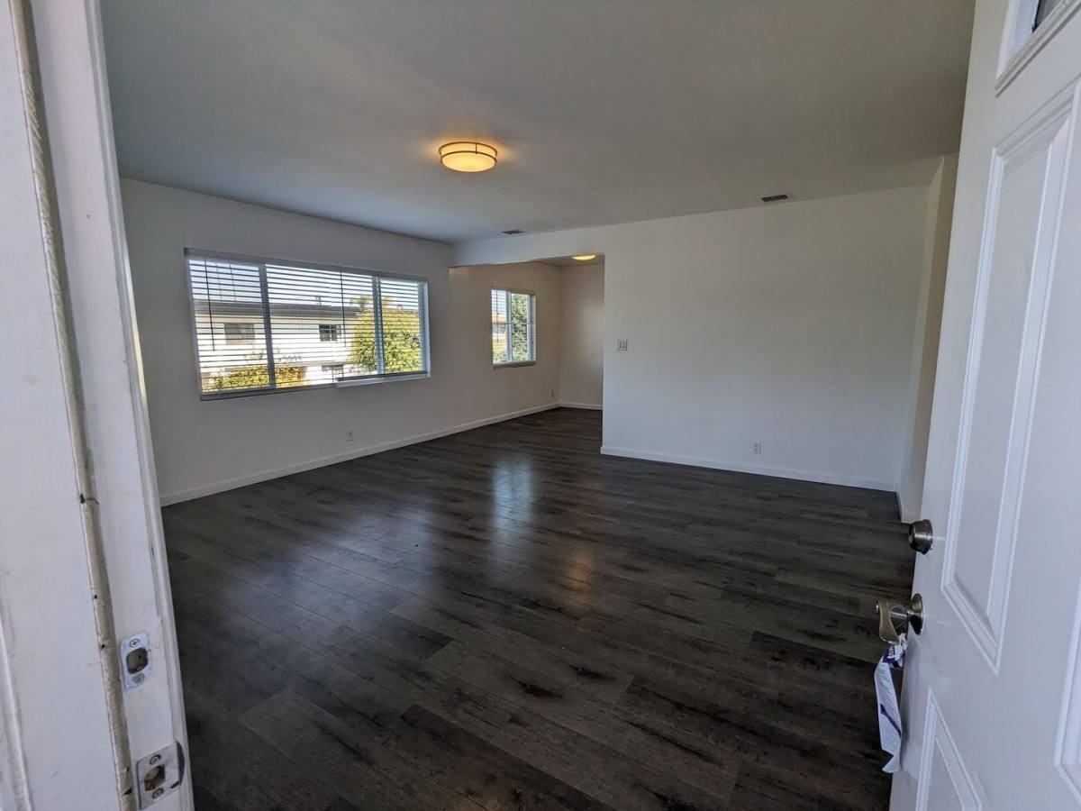 2036 1/2 Chariton St #2 - Photo 5 of 16