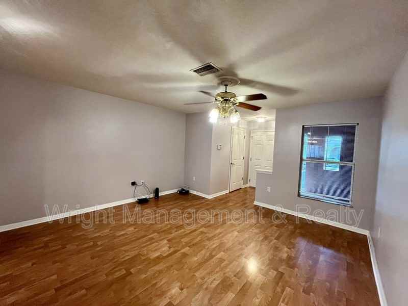 8710 Sheldon Creek Blvd - Photo 5 of 27