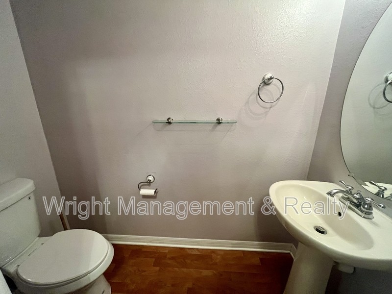 8710 Sheldon Creek Blvd - Photo 6 of 27