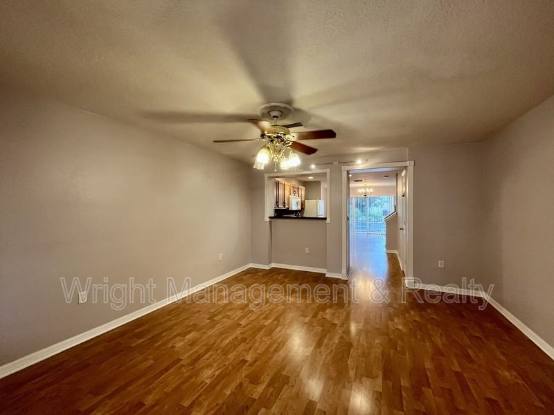 8710 Sheldon Creek Blvd - Photo 7 of 27