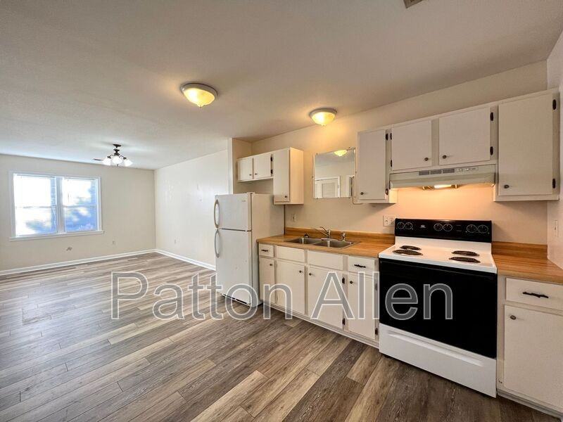 116 Hampton St #B - Photo 4 of 18