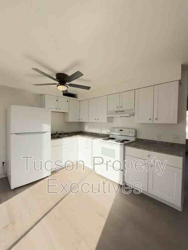 1607 N Highland Ave - Photo 2 of 20