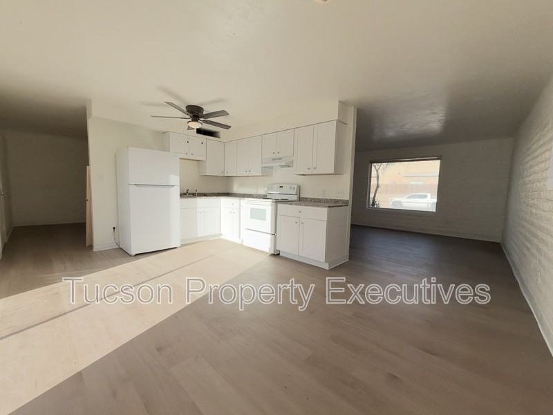 1607 N Highland Ave - Photo 3 of 20