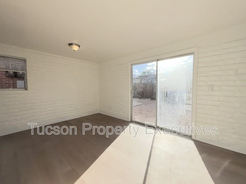1607 N Highland Ave - Photo 7 of 20