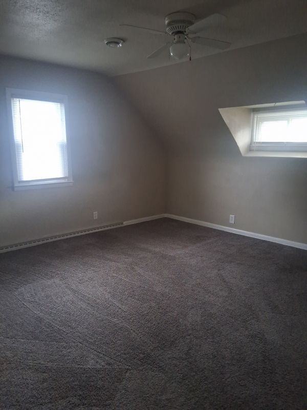 708 W Park Ave - Photo 2 of 10