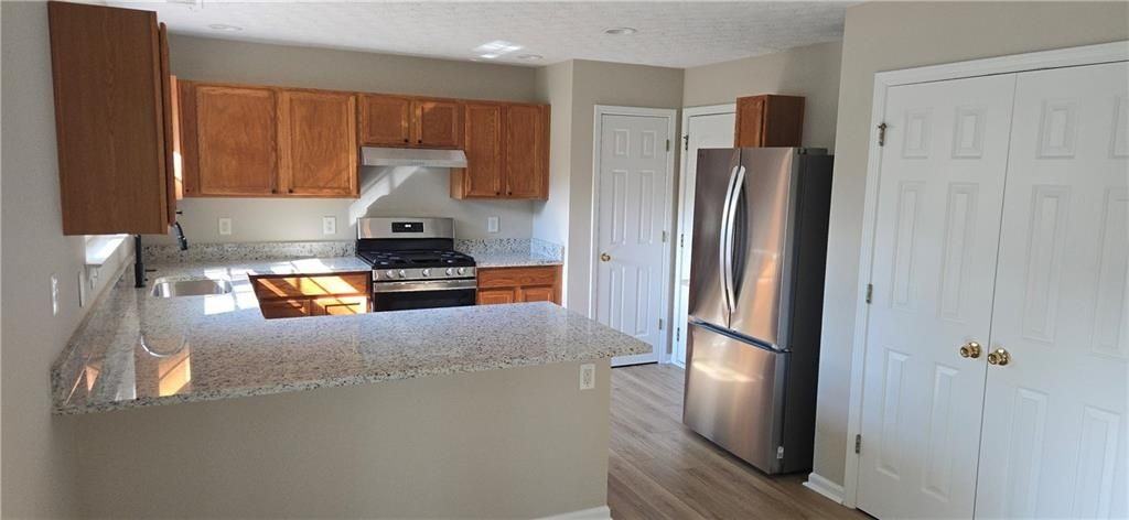608 Red Oak Ct - Photo 7 of 20