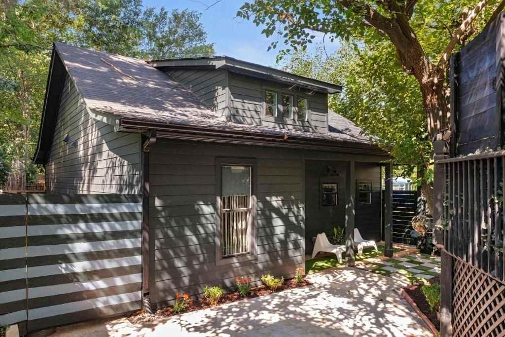 604 Linwood Ave Ne - Photo 5 of 50