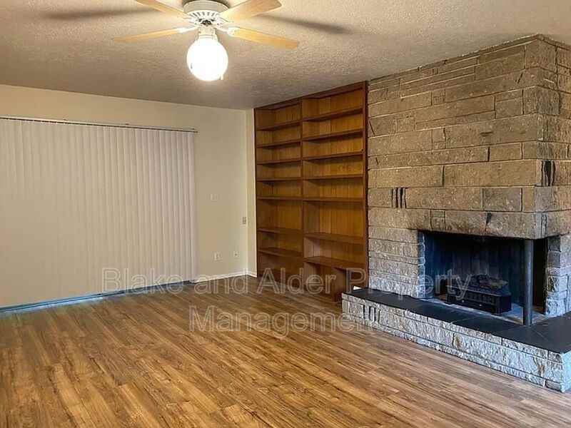 11112 Se Home Ave - Photo 3 of 15