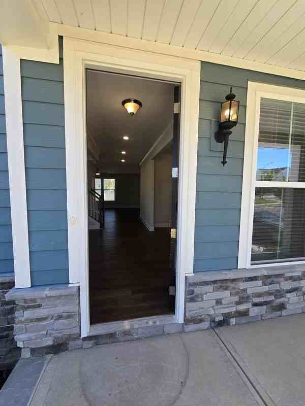421 Hawkeye Dr - Photo 4 of 50