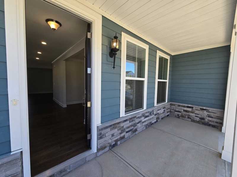 421 Hawkeye Dr - Photo 5 of 50