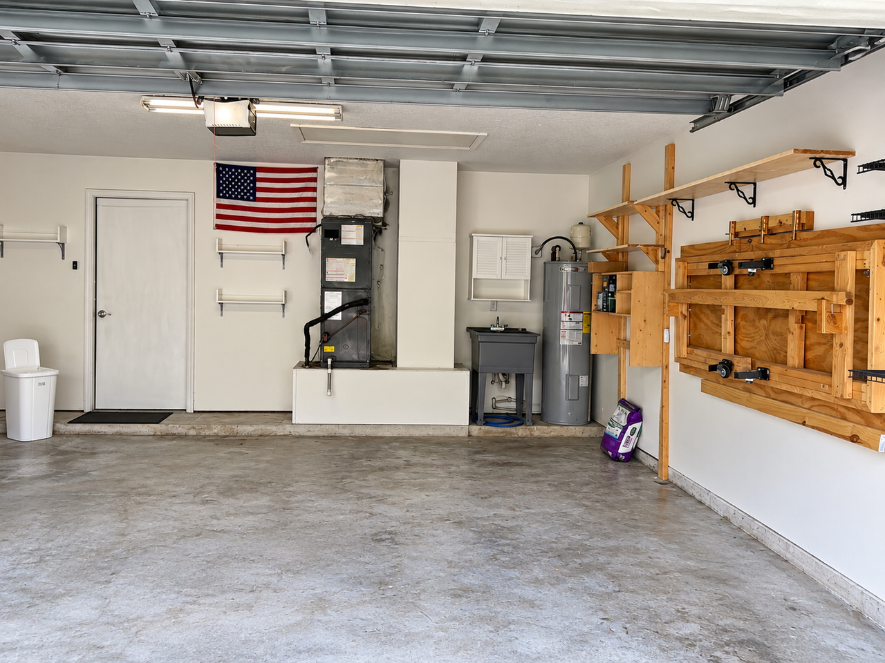 113 Elliott Way - Photo 3 of 29