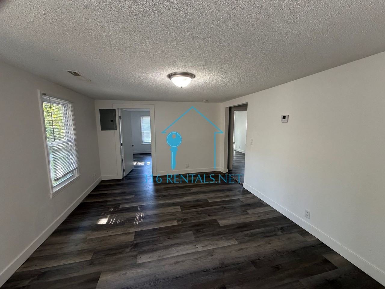 208 N Ash St - Photo 6 of 6