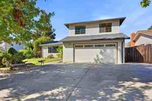 featured image of 40169 Lucinda Ct