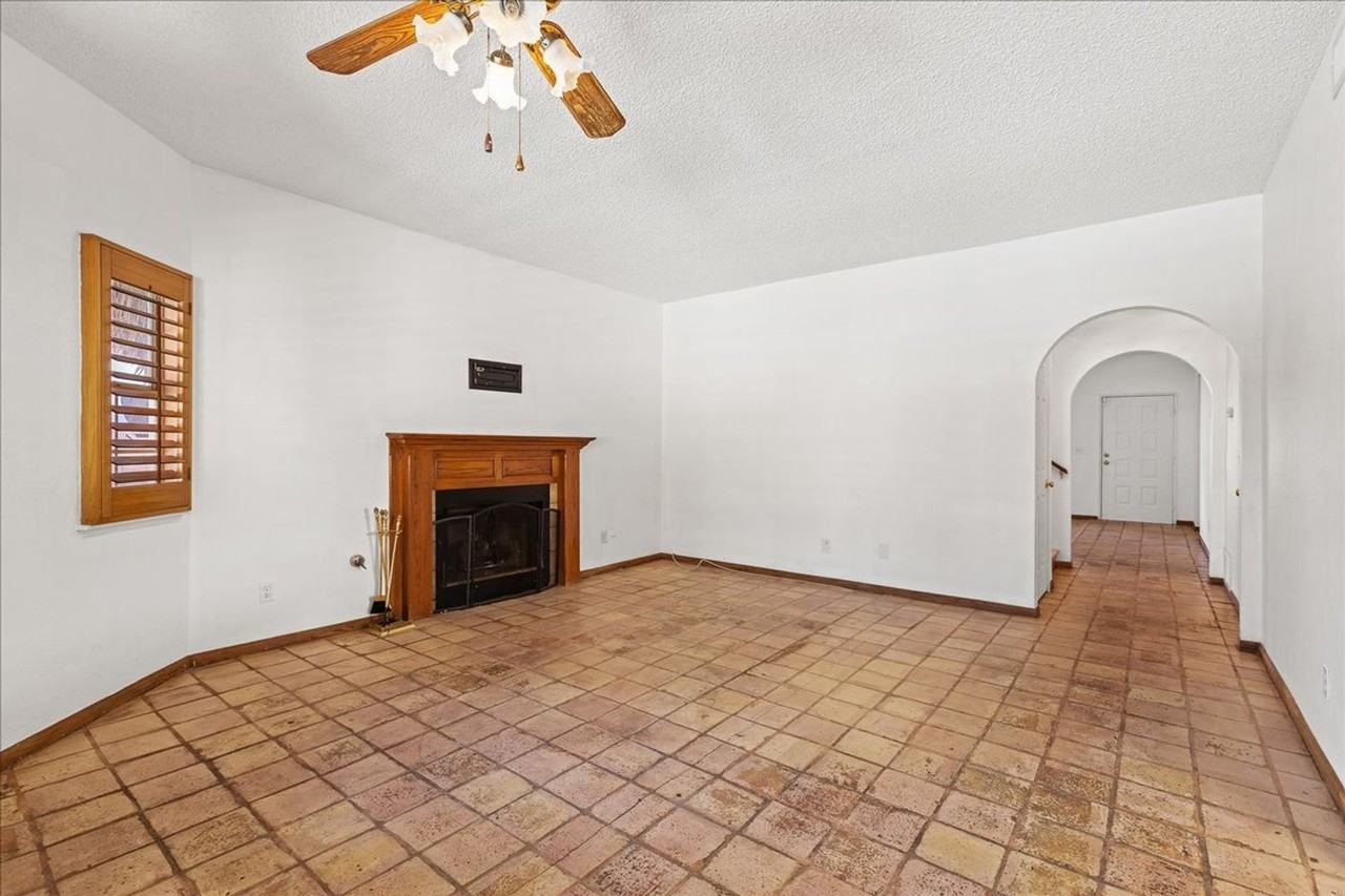 7220 Richmond Heights Dr - Photo 6 of 23